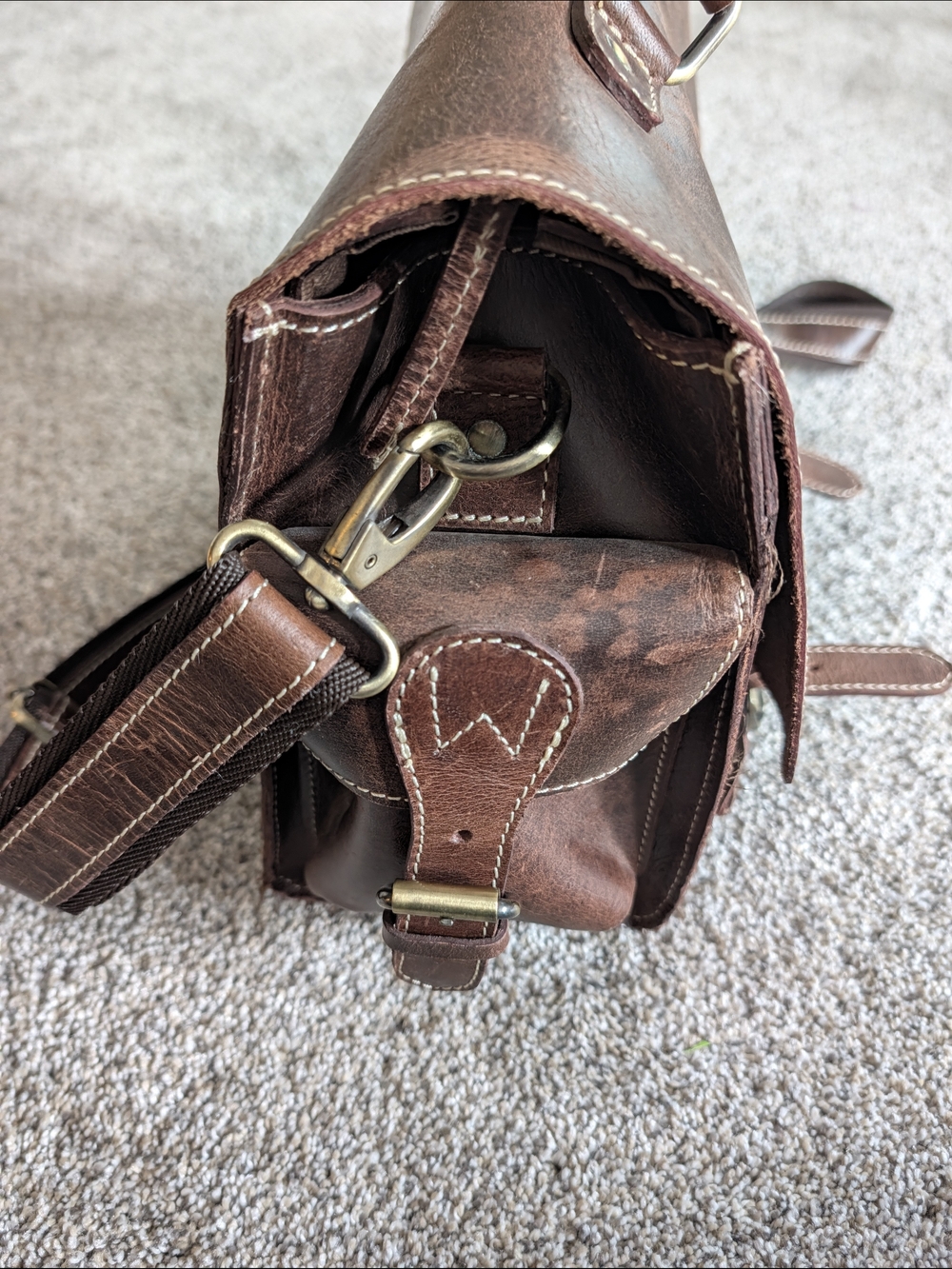 Leather CrossBody Camera Bag - Picture 10 of 14